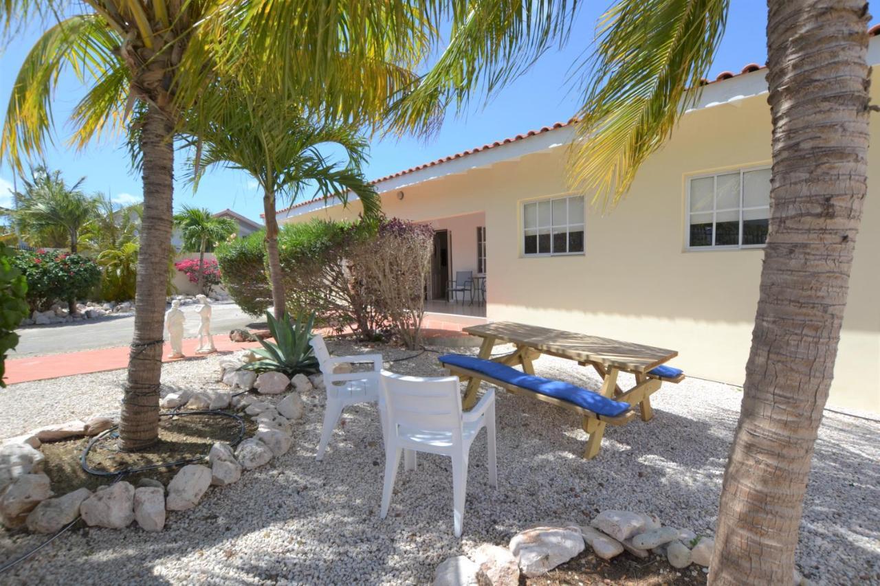 Relex Villa With Private Pool Вилемстад Екстериор снимка