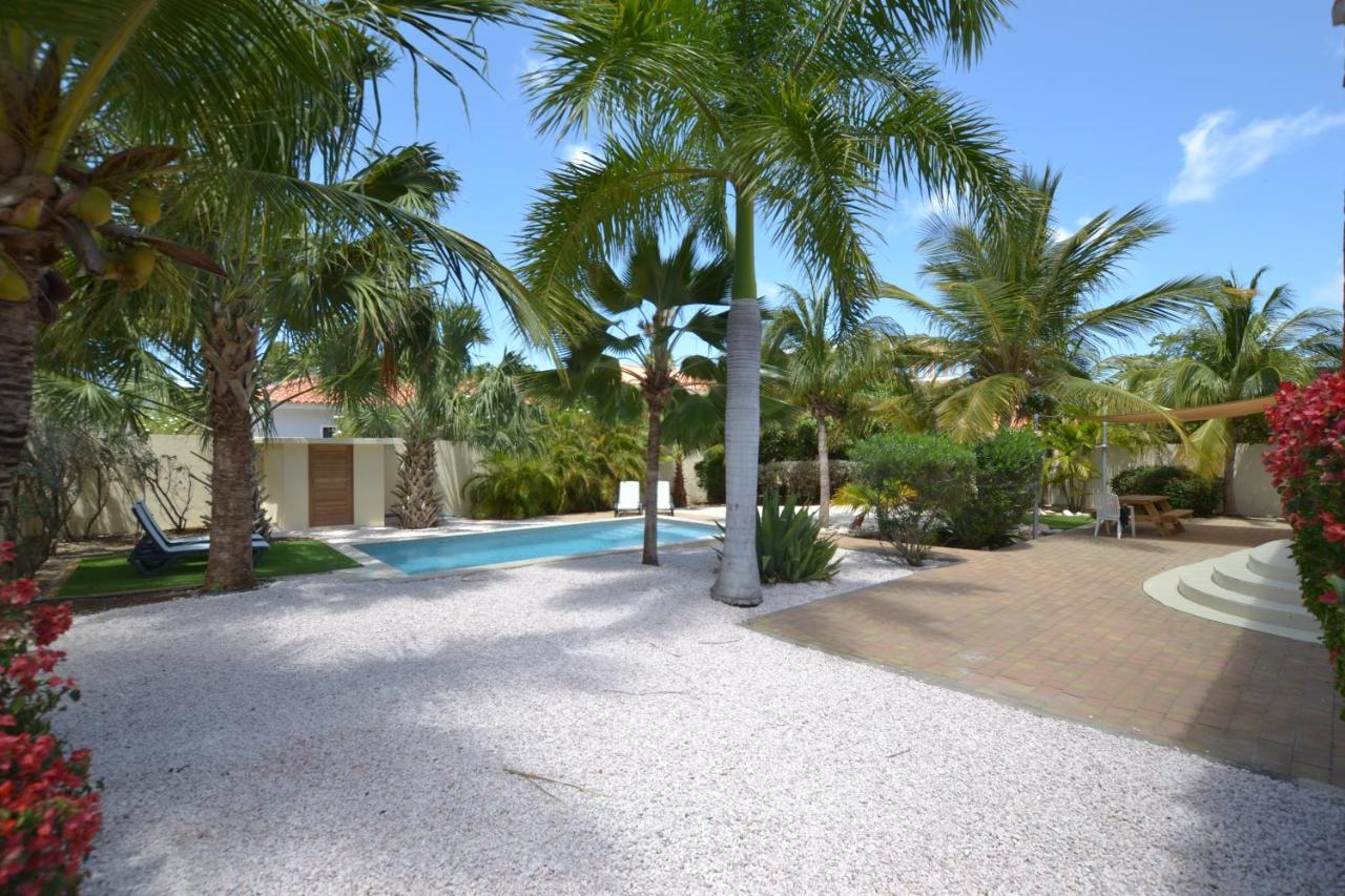 Relex Villa With Private Pool Вилемстад Екстериор снимка